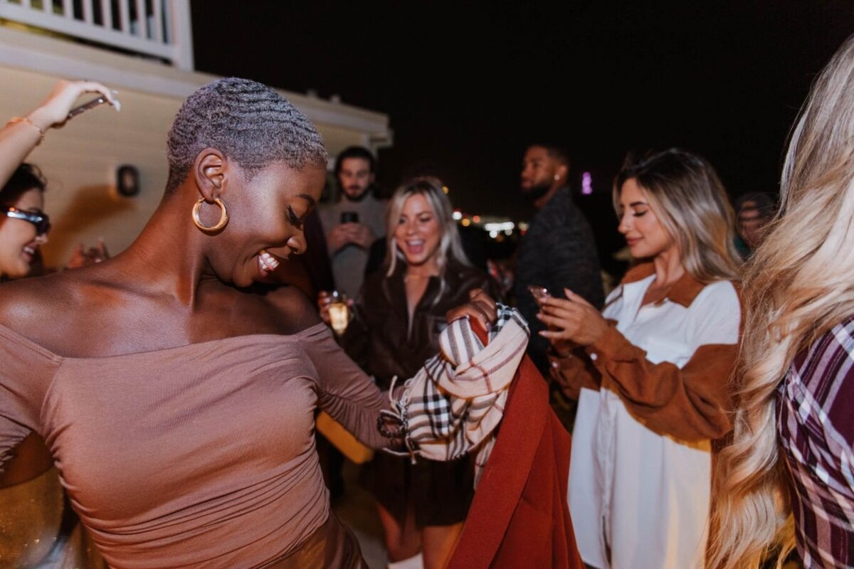 cbs-love-island-event-245