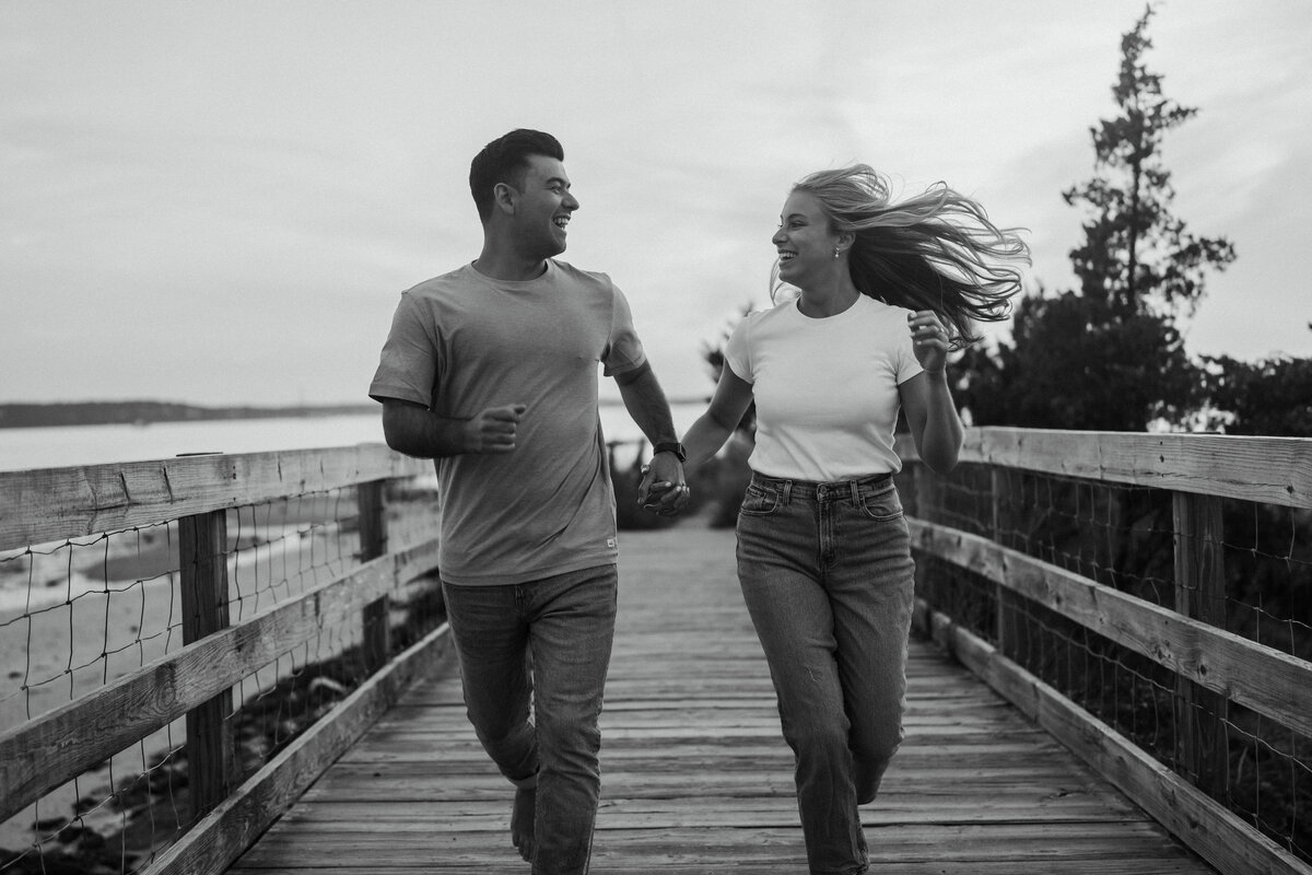 SNEEKPEEKS_Erin+Ryan Engagement-2023_Brenna Marie Photography-27