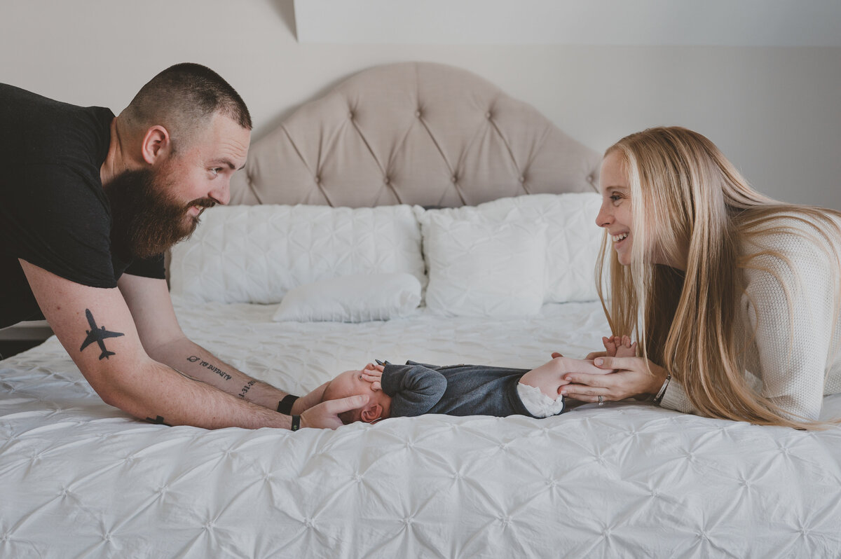 modern newborn photography Knoxville