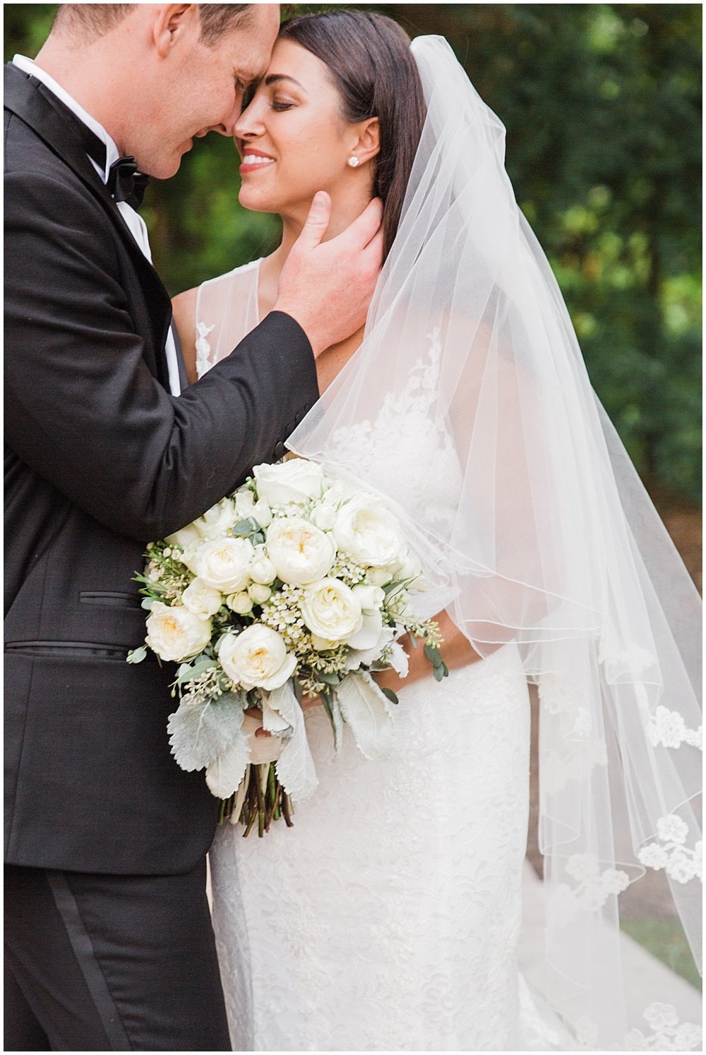 Summer-Outdoor-Terrace-Laurel-Hall-Indianapolis-Wedding-Danielle-Harris-Photography- Jessica-Dum-Wedding-Coordination-photo__0016