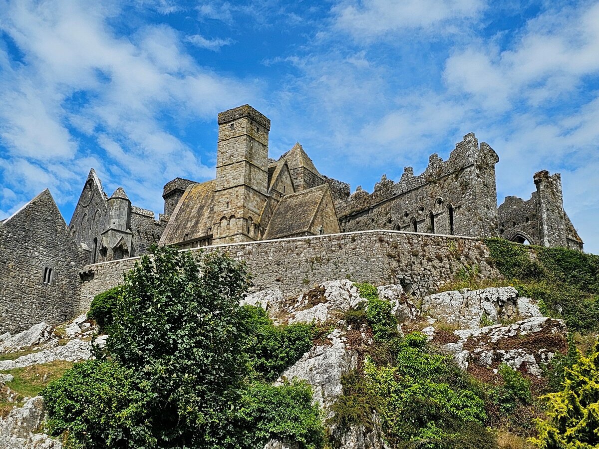 Rock_of_Cashel_20230704_2400x1800