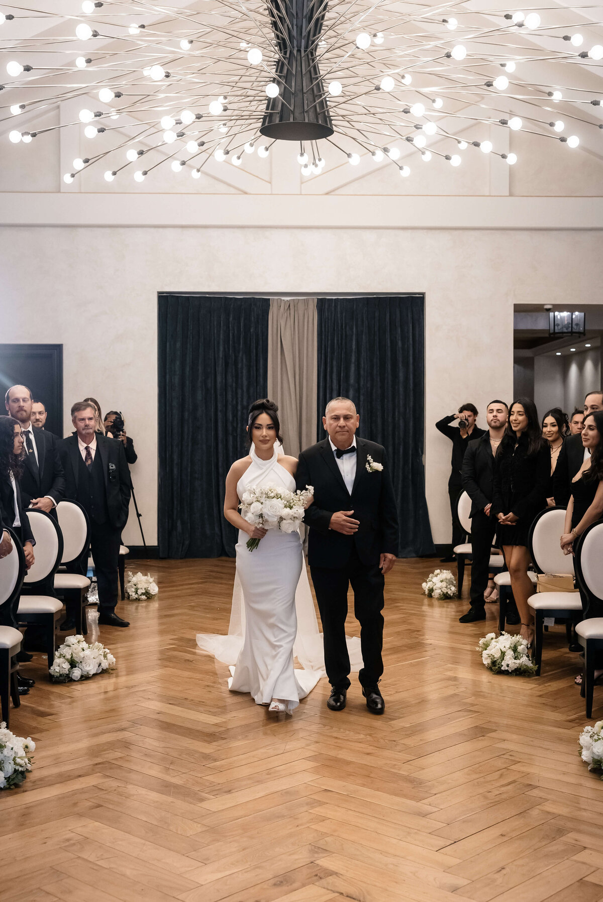 62riskyexposure_andrea-george_las-vegas-elopement-photography