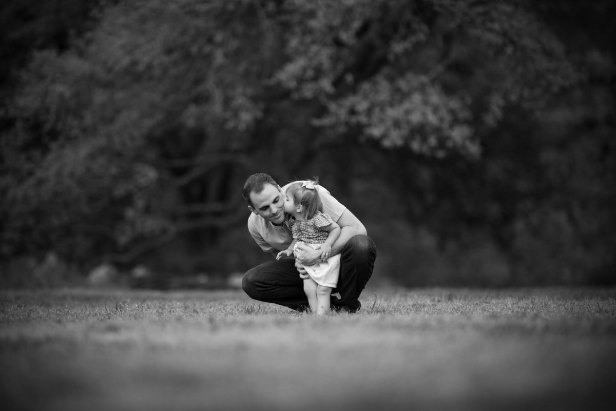 03-28-19-chelsea-family-portraits-D800-0150