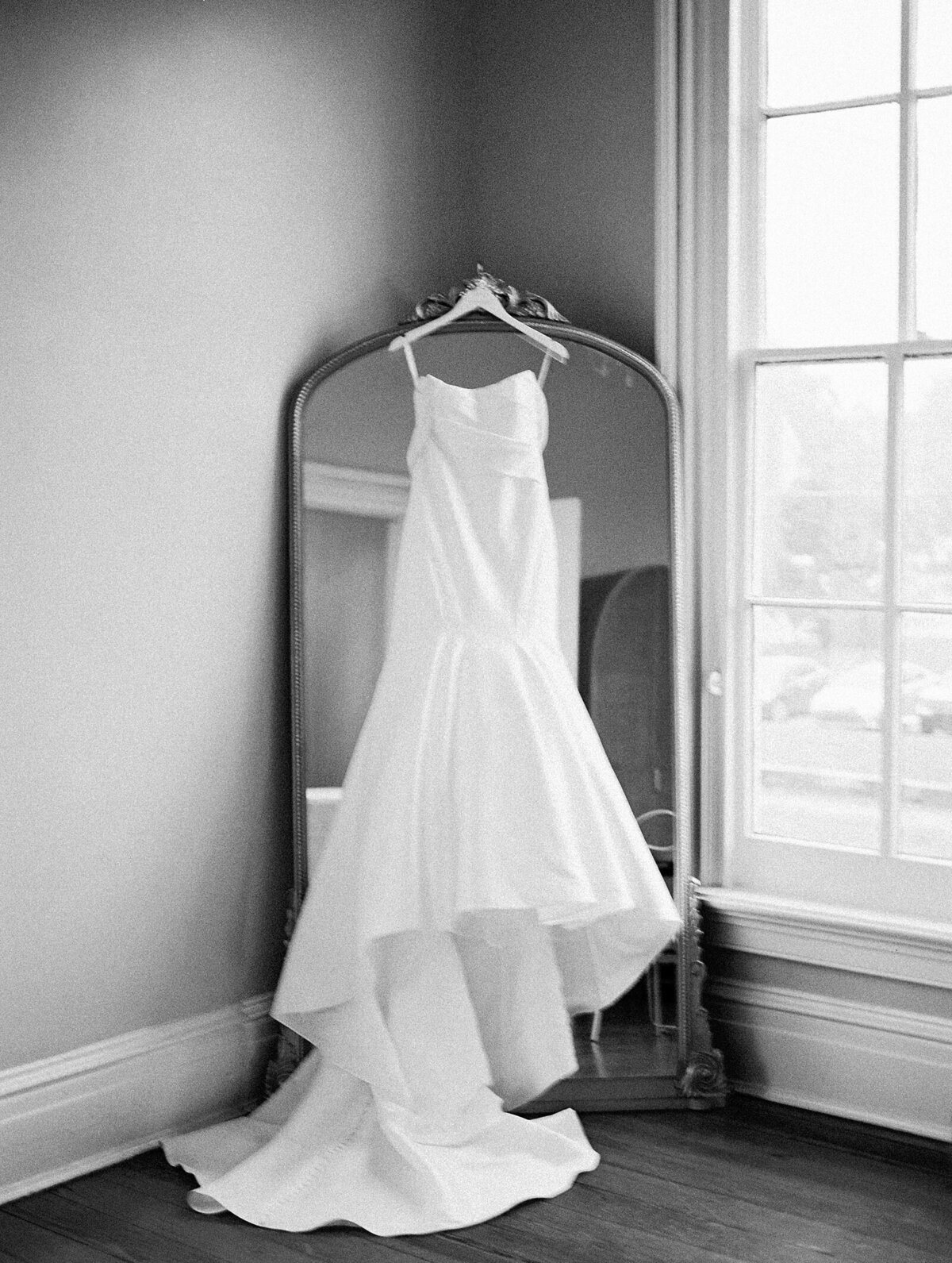 Humes-Merrimon Wynne House-Wedding-Raleigh North Carolina-Casie Marie Photography-FILM-11