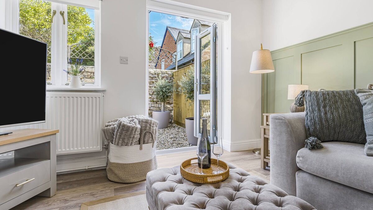 The Retreat: Luxury 2 Bedroom Cottage