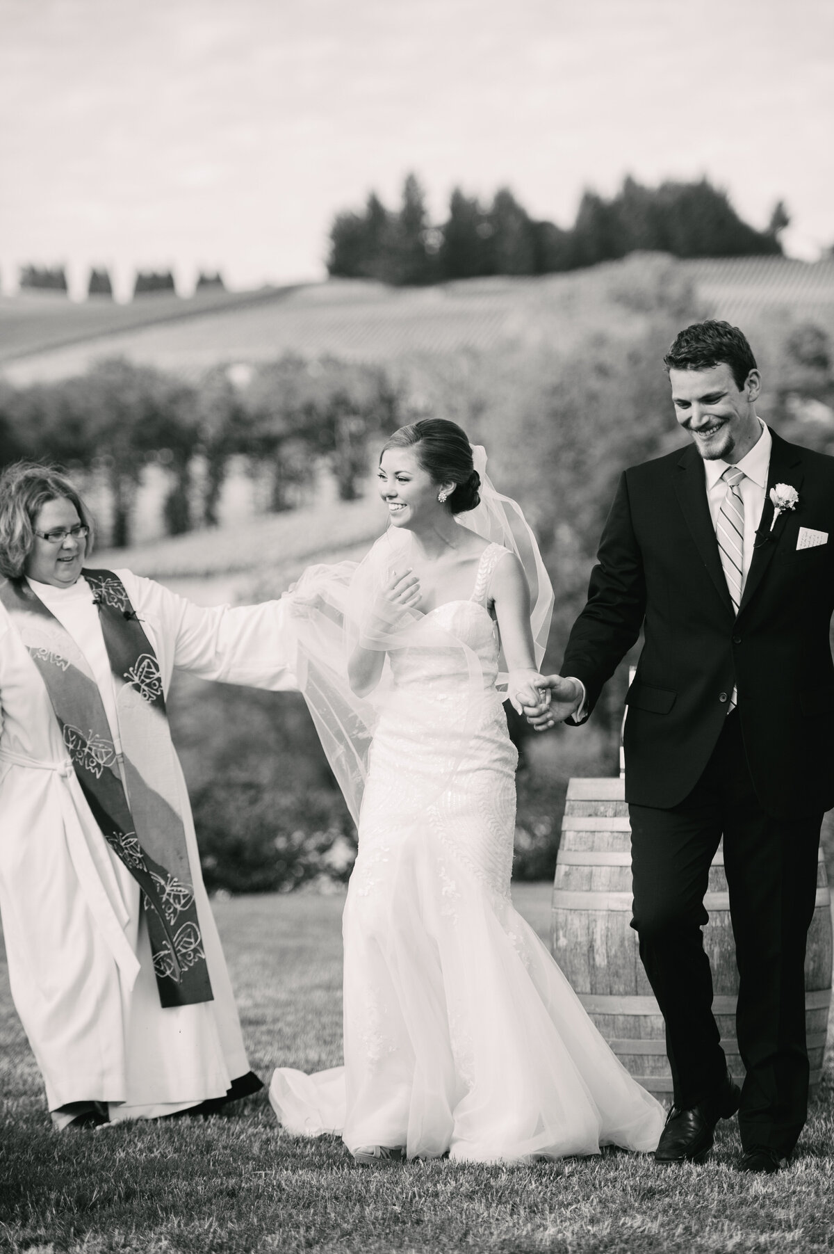 zeinth-vineyard-wedding-ceremony-salem-oregon-7