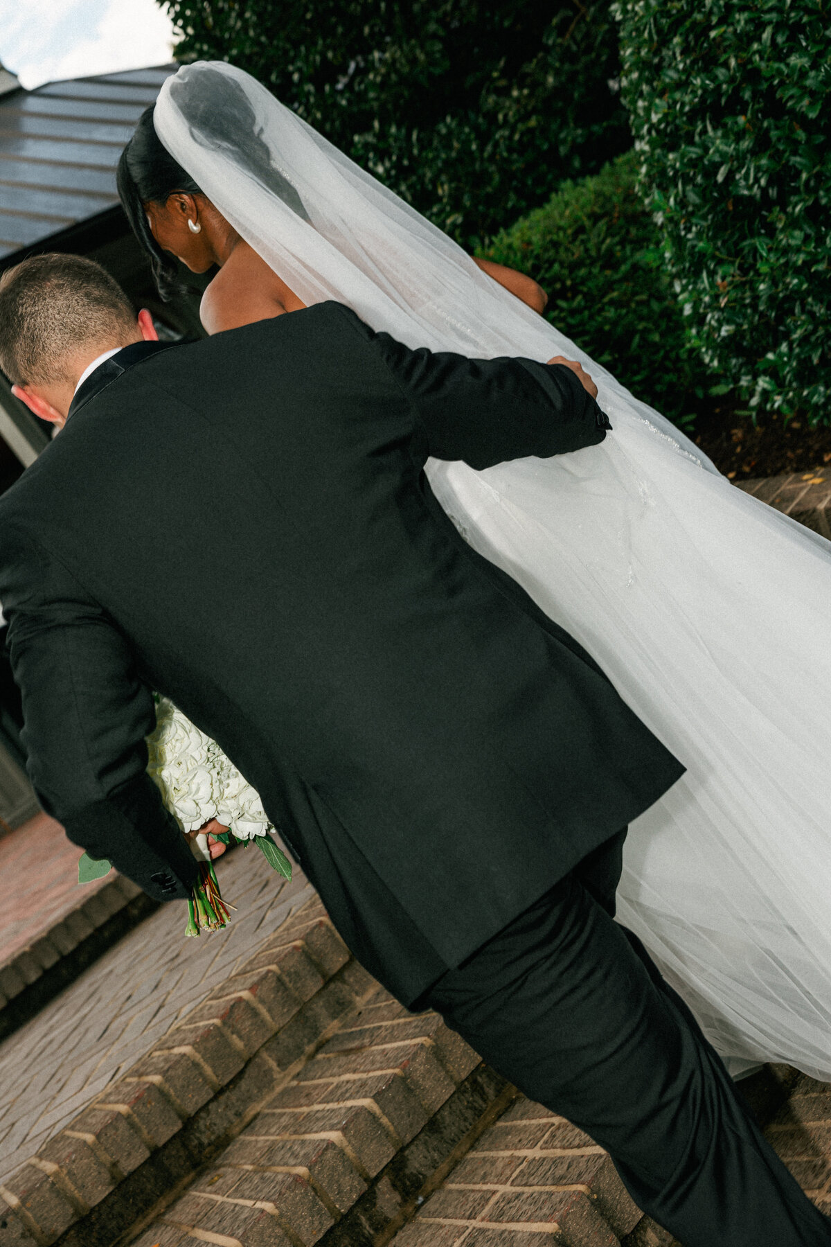 unscripted-unposed-editorial-fashion-wedding-photographer-NYC 30
