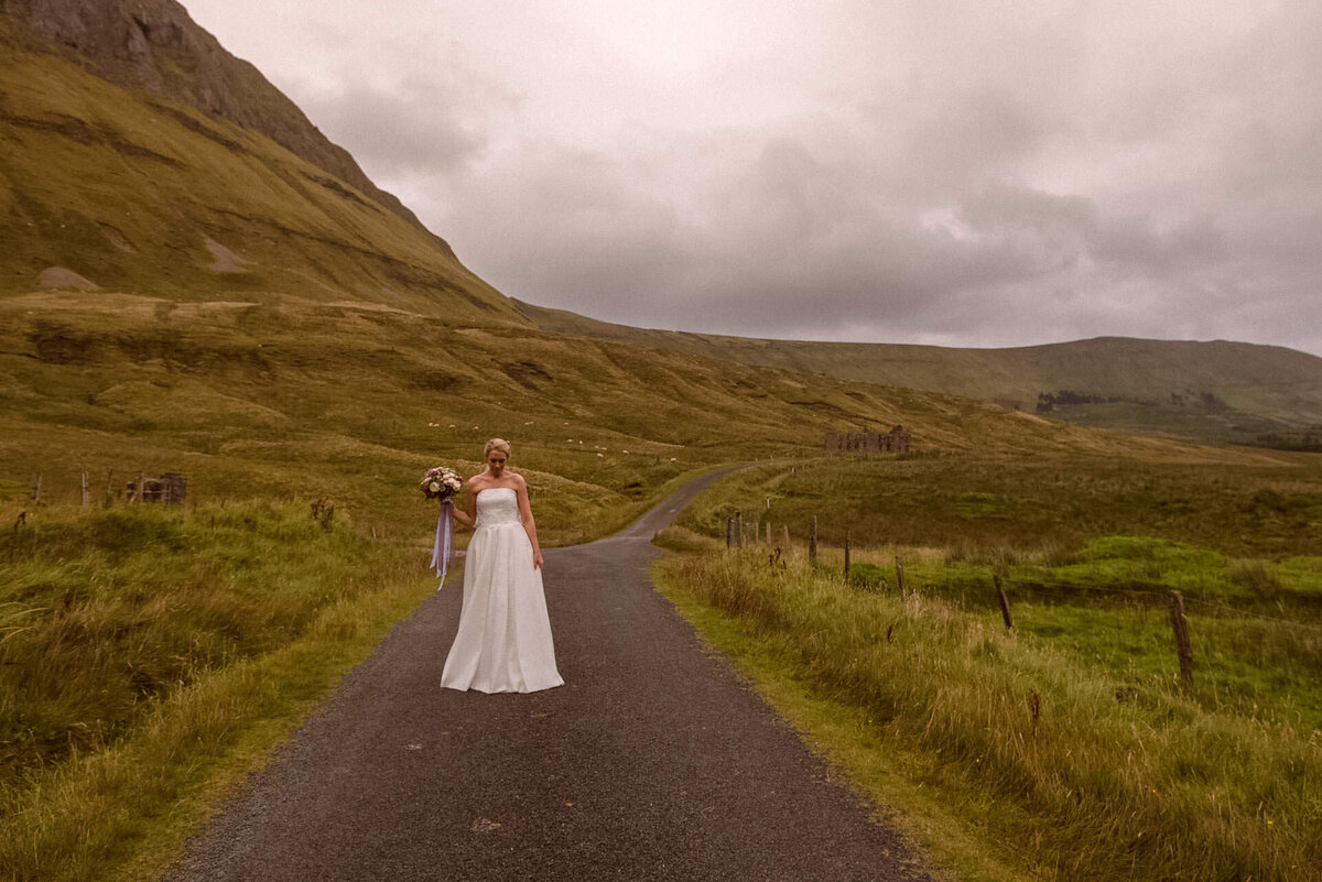 146 sligo-bride-standing-on-road