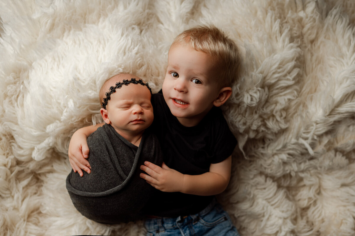 big brother newborn session