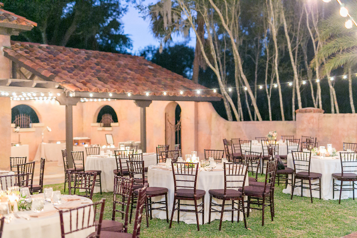 Howie Mansion photographer | Orlando photographer | Howie Mansion photographer  | Amalie Orrange | Howie Mansion wedding couple | Howie Mansion Howey in the hills florida-53