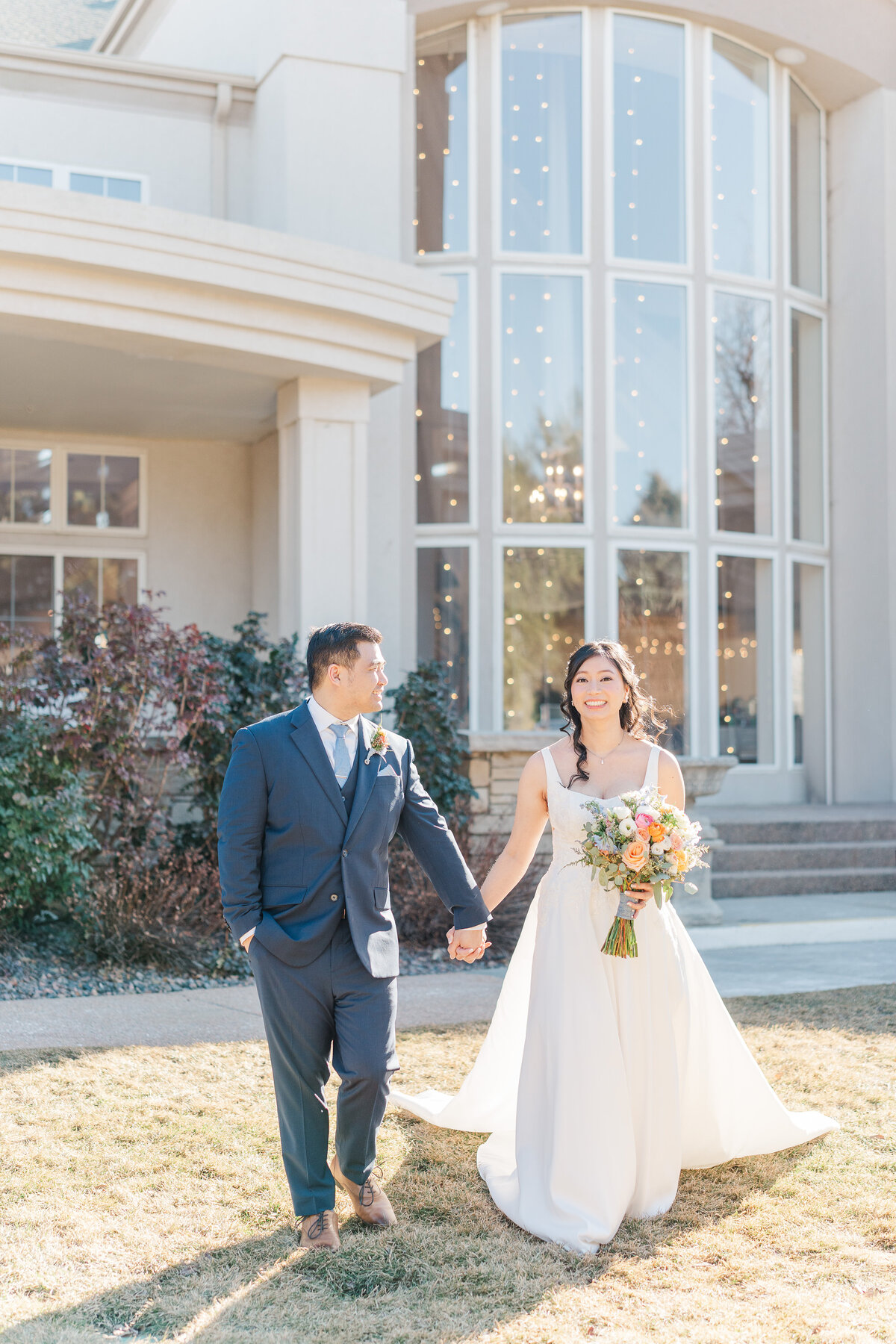 Chateaux at Fox Meadows Colorful Spring Wedding Light and Airy Elena Spraguer Photography  0063