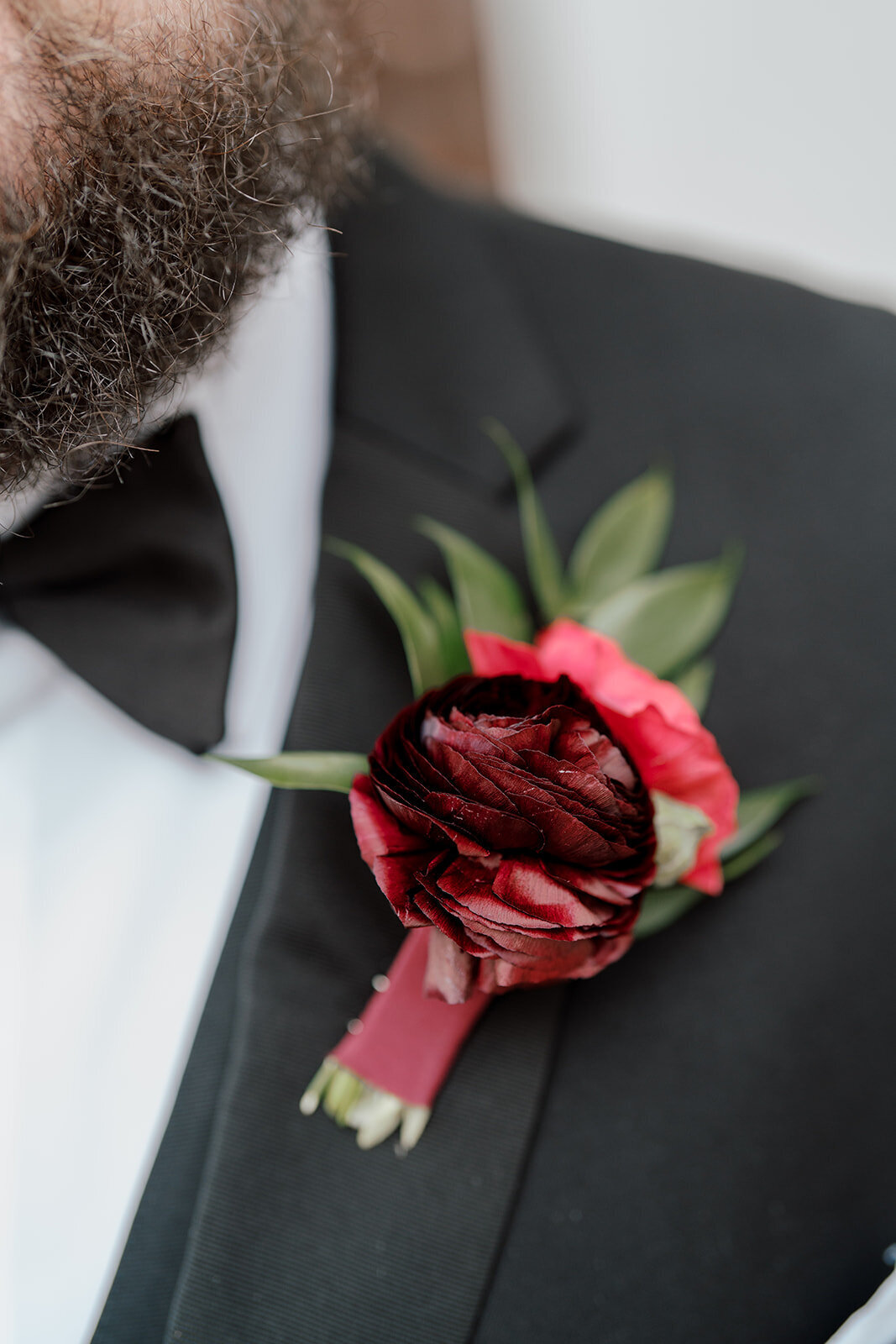 classic-colorful-wedding-flowers-georgian-hall-atlanta-florist-floral-installation_4