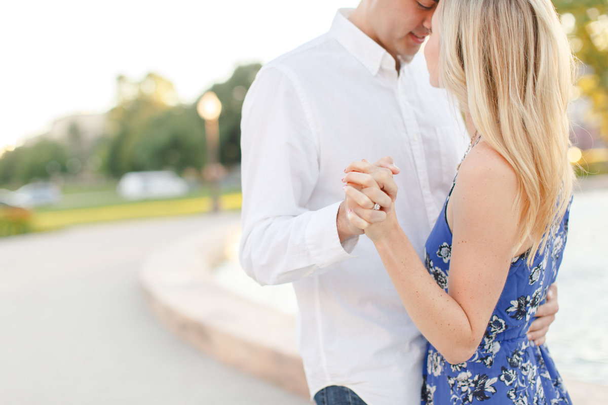 Indianapolis War Memorial Downtown Engagement Session Sunrise Sami Renee Photography-18