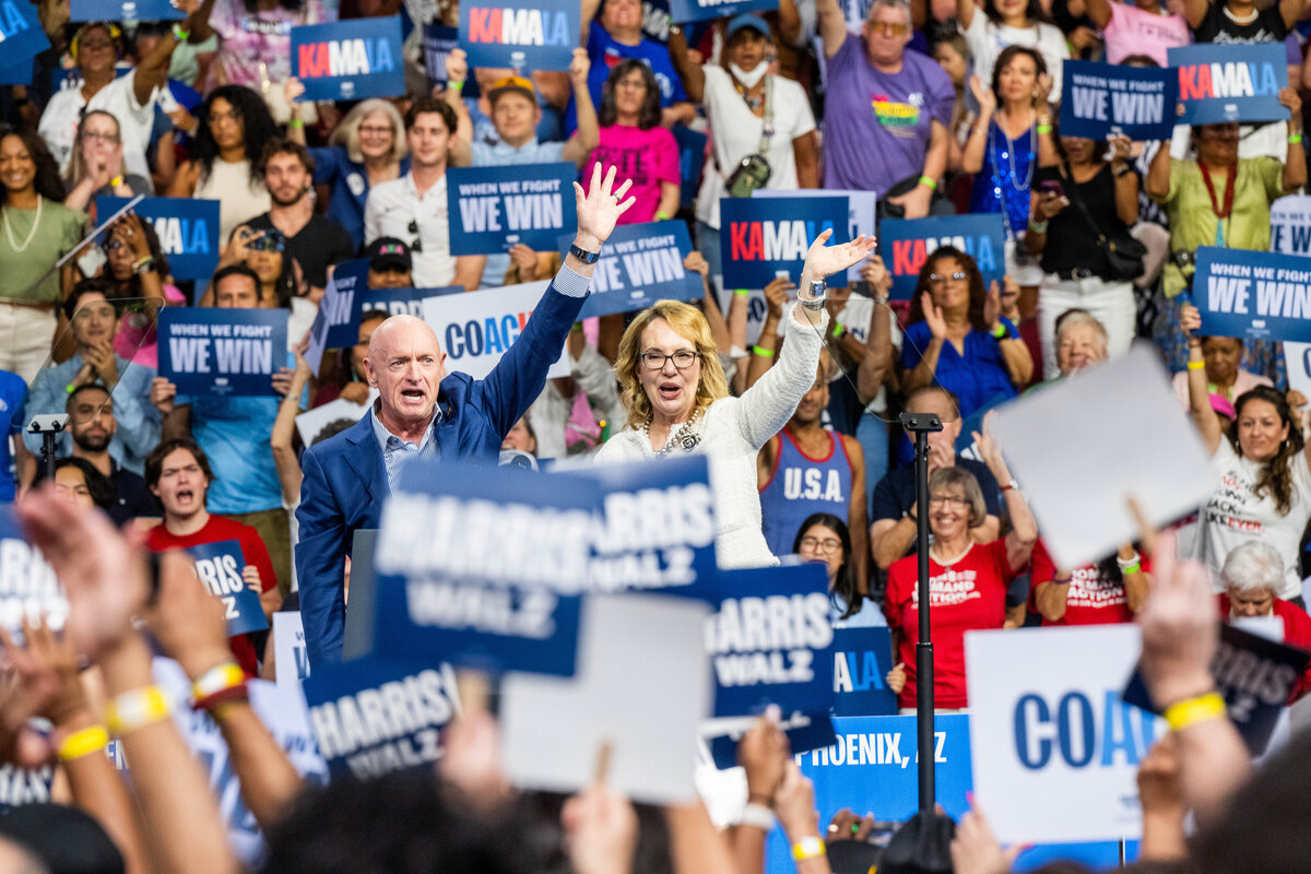 washington-dc-political-photographer-vice-president-kamala-harris-governor-tim-walz-phoenix-arizona-rally-6