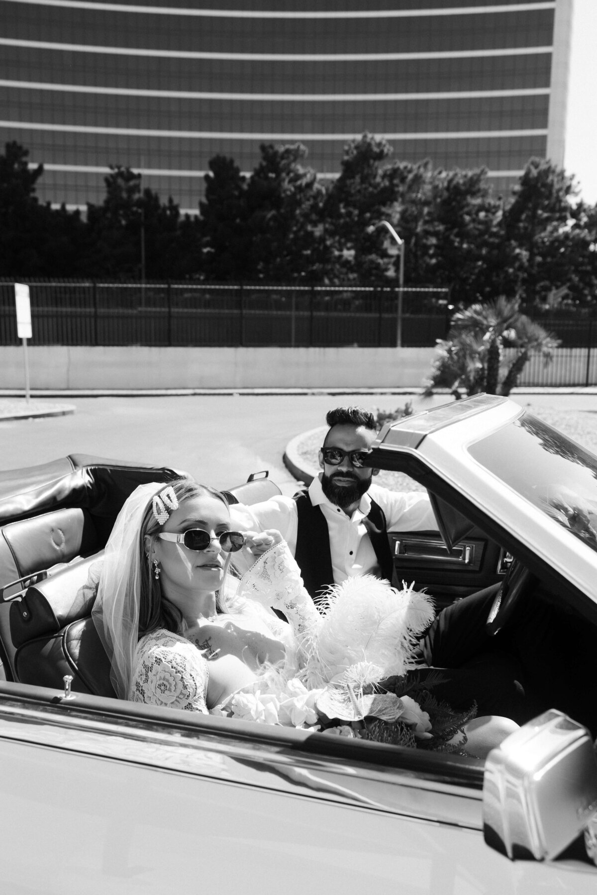 100_riskyexposure_sasha-andy_las-vegas-elopement-photography