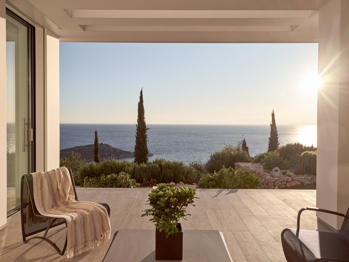 woman-Yoga-retreat-greece-12