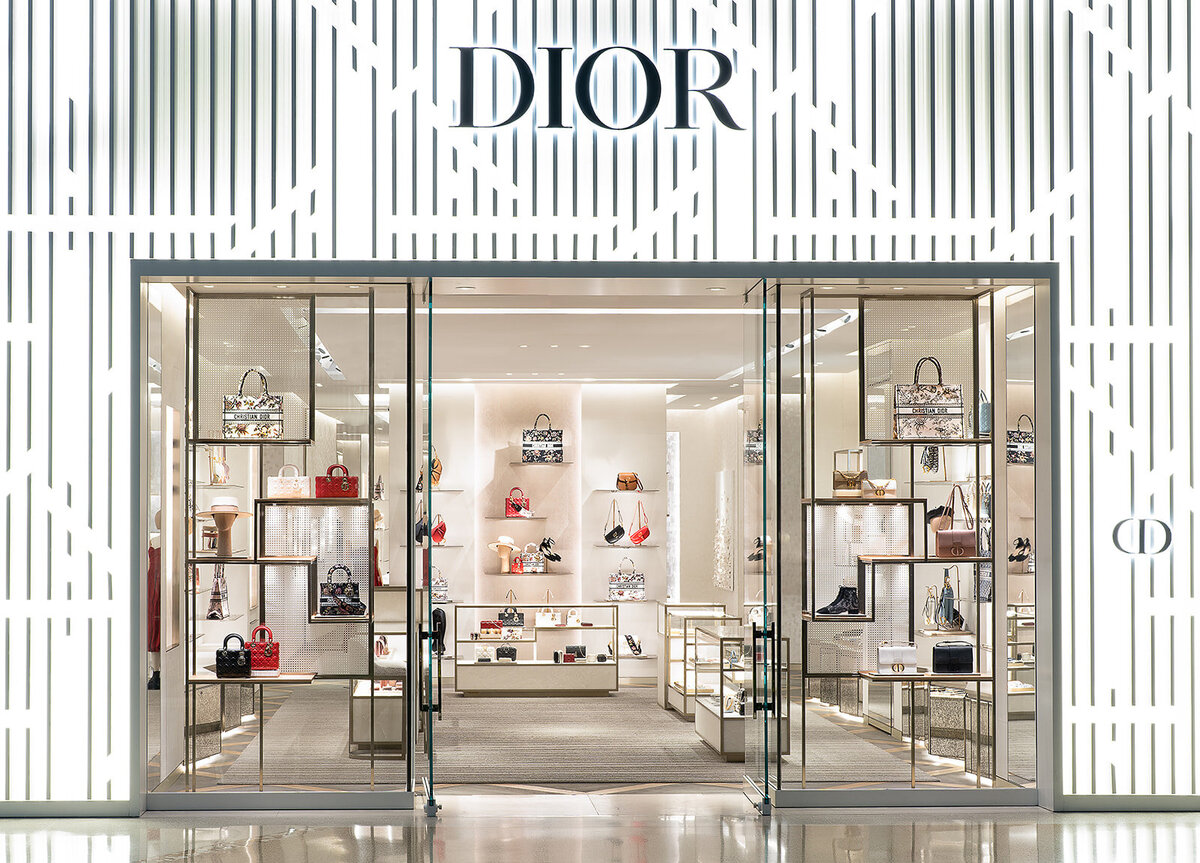 Dior Crystals Las Vegas 2022 - 3