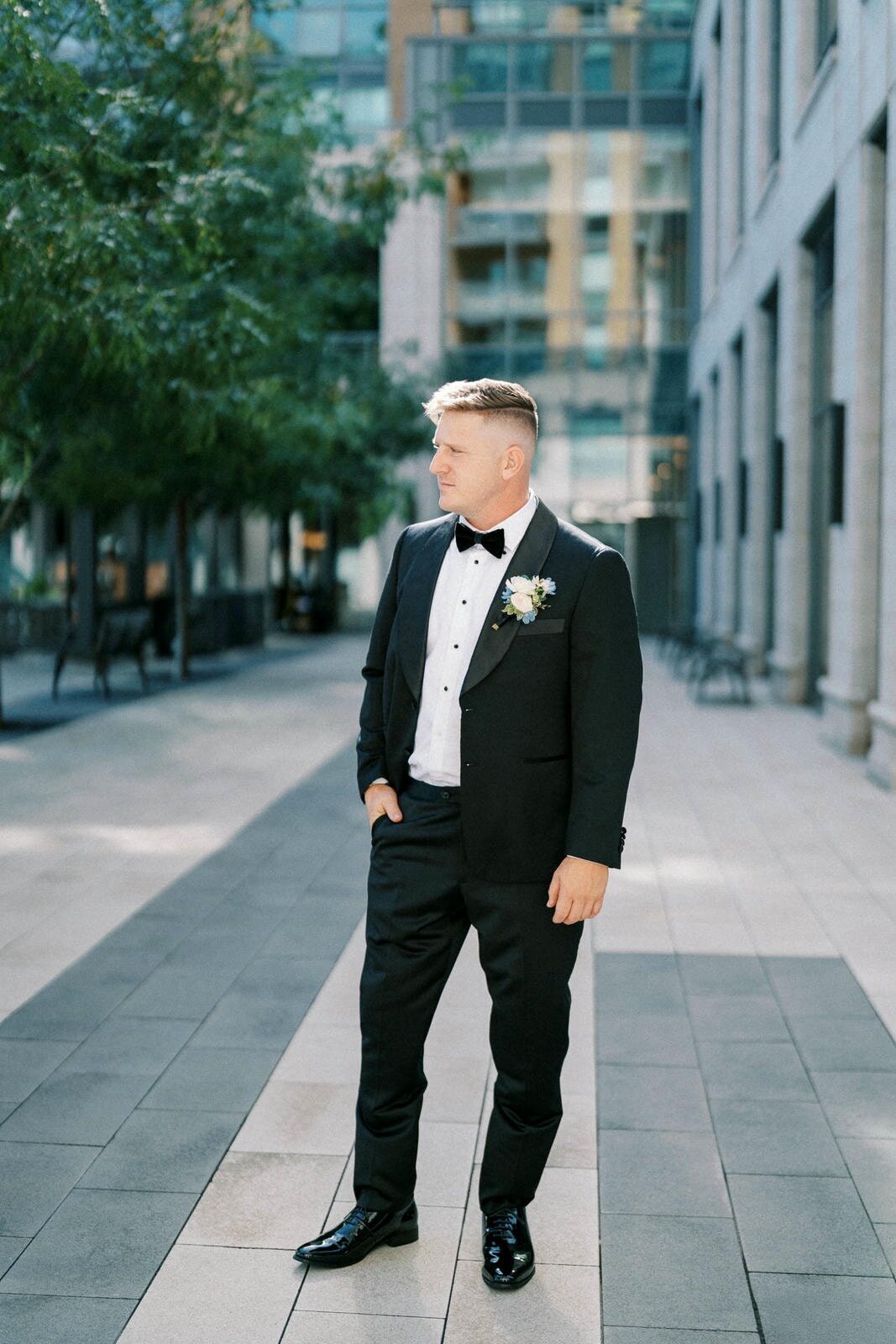 W9-Wedding-Photos-The-Pearle-Burlington-Lake-Ontario-Stephen-and-Oksana-2024-09-29-2500px-1071
