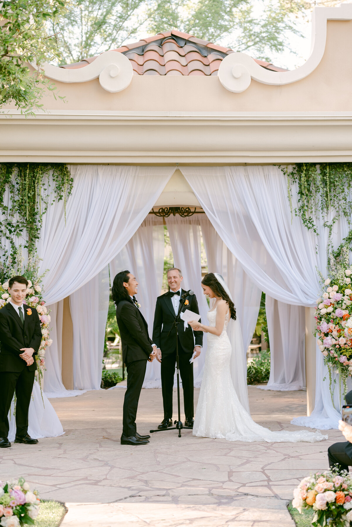 Sneak Peeks Wedding-19