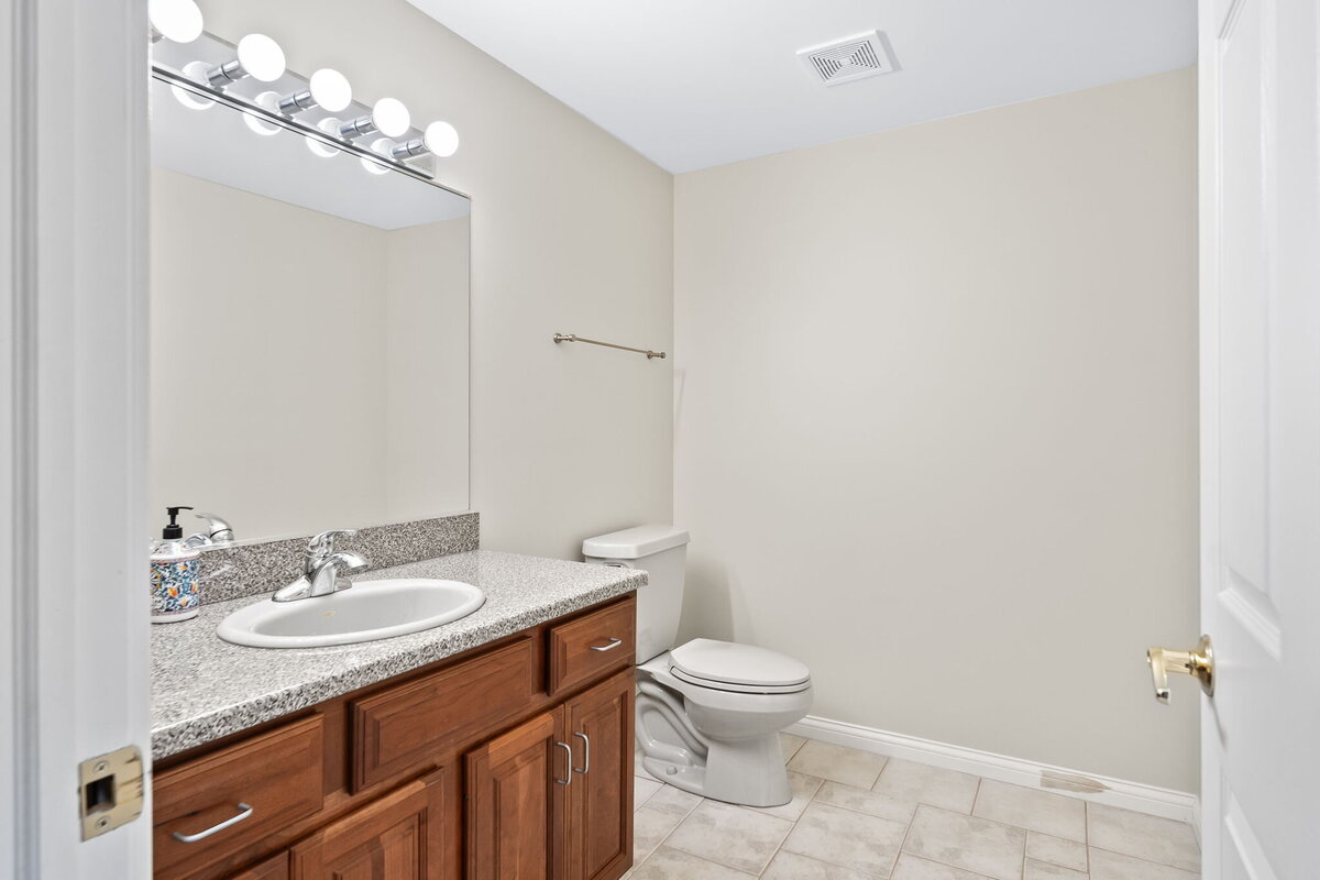 84-web-or-mls-A7407556