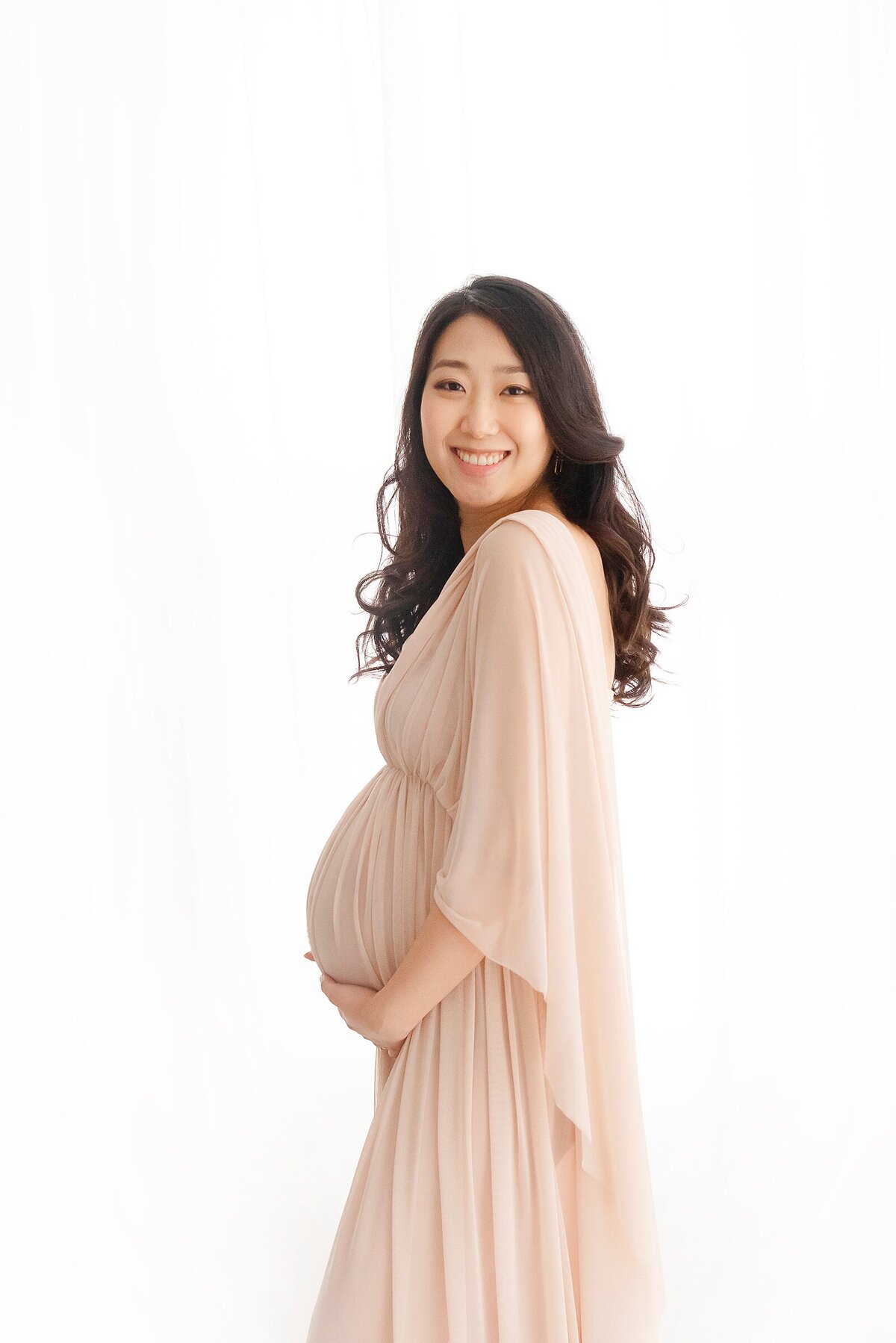 expecting mom photo by boston ma maternity photographers​