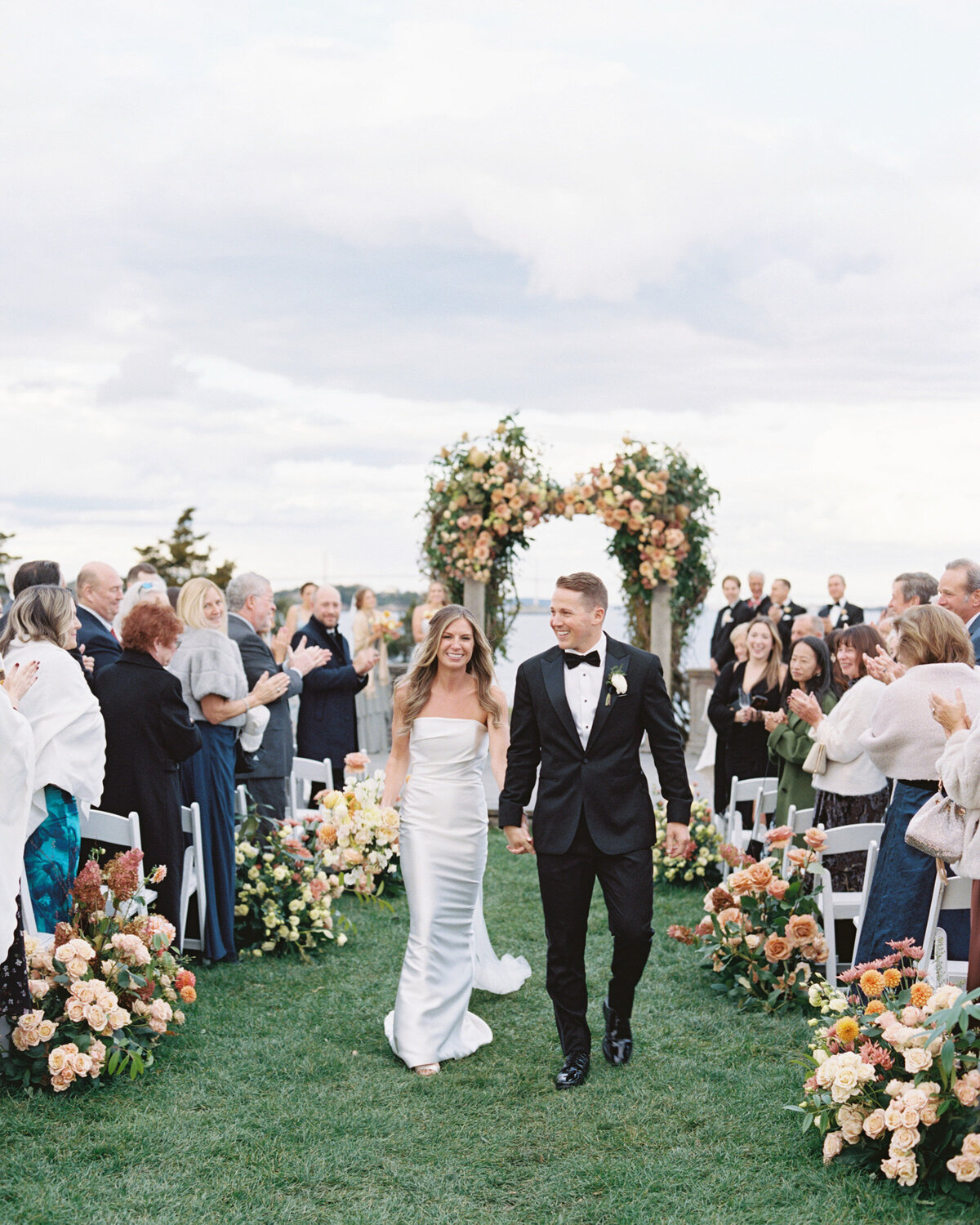 Emily March Photography Wilmington, North Carolina and Destination Wedding Engagement Photographer Heirloom Photography for Memorable Gatherings Light Airy Sentimental Imagery Images Weddings_Castle Hill Inn Wedding - 047