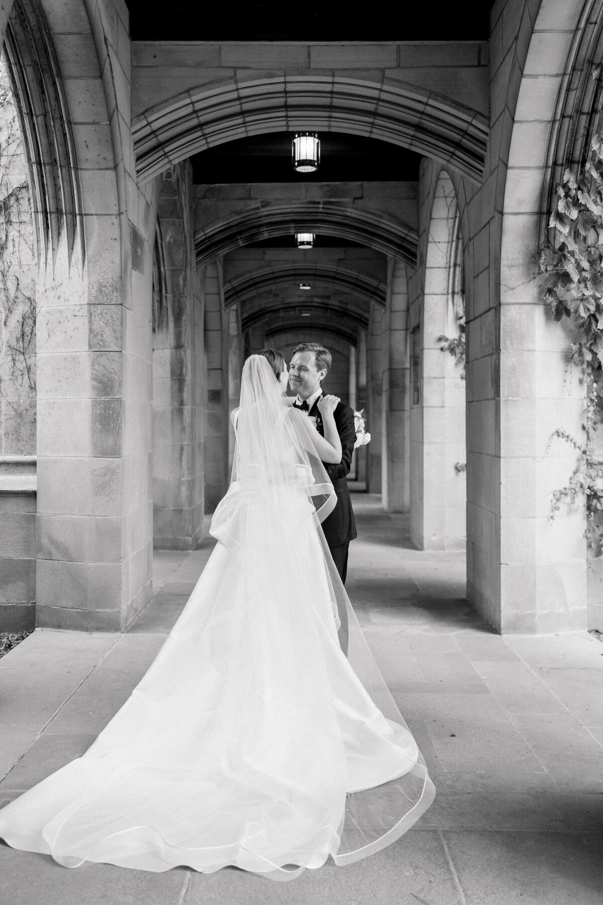 Lexi Benjamin Photography_Reynolds Chicago History Museum Wedding_07.06.24-196