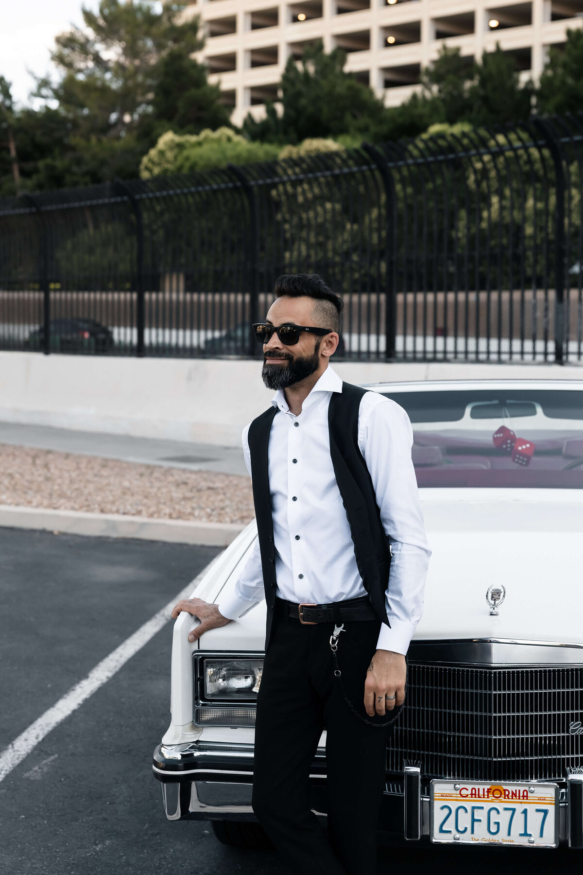 101_riskyexposure_sasha-andy_las-vegas-elopement-photography