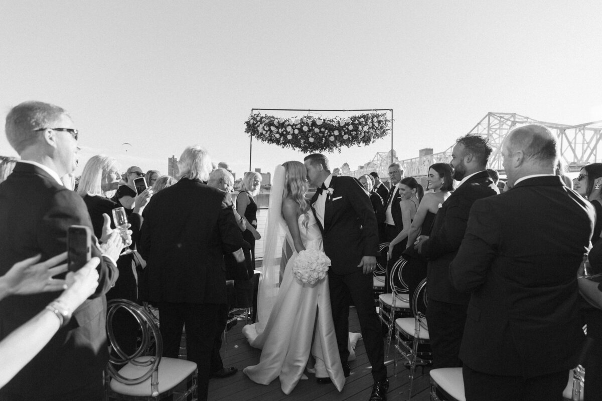 TheJeffersonEventsWeddingVenueLouisvilleKentuckyJeffersonvilleIndiana_byStefanieVillersPhotography11
