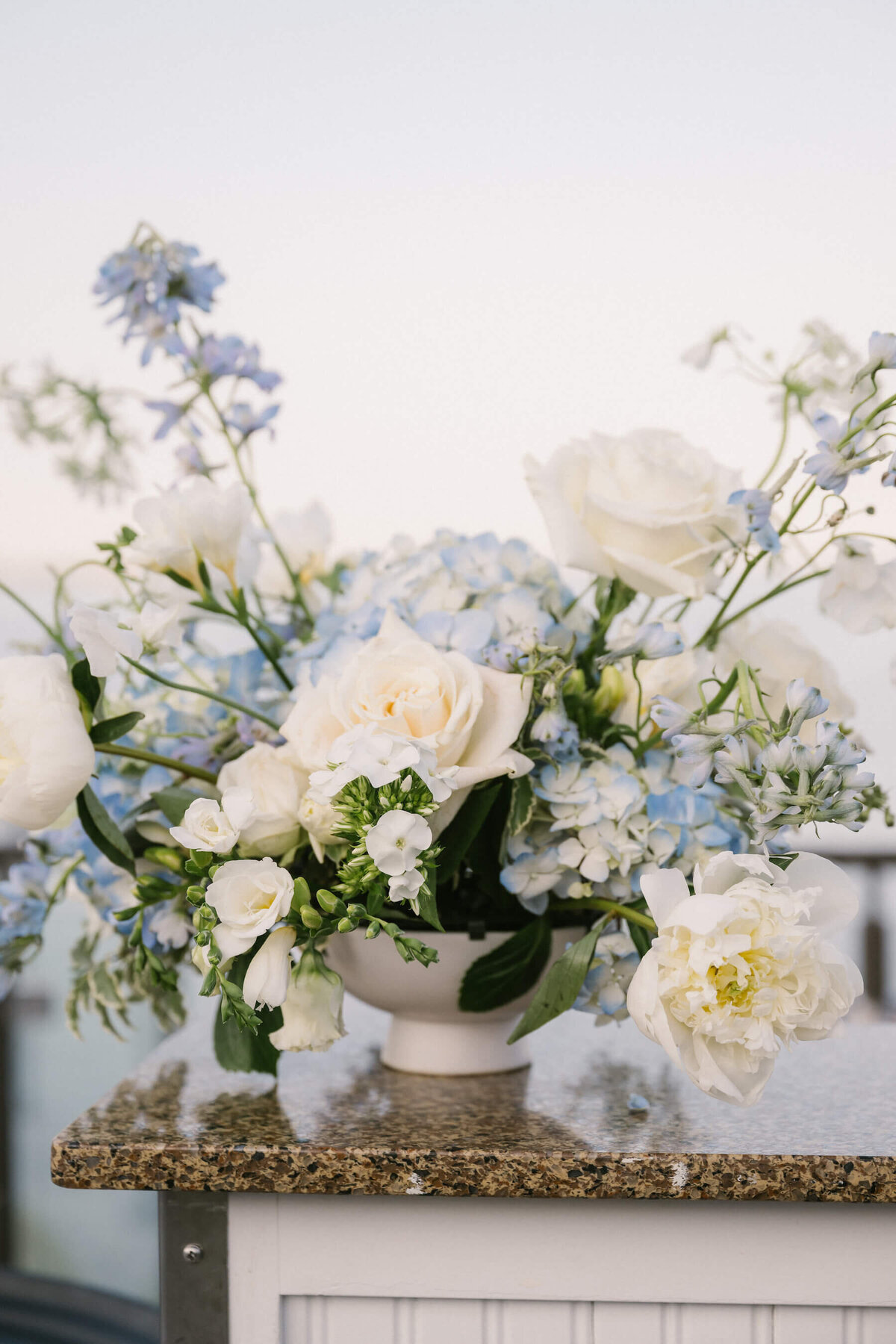 wequassett-resort-harwich-spring-wedding-florals-35