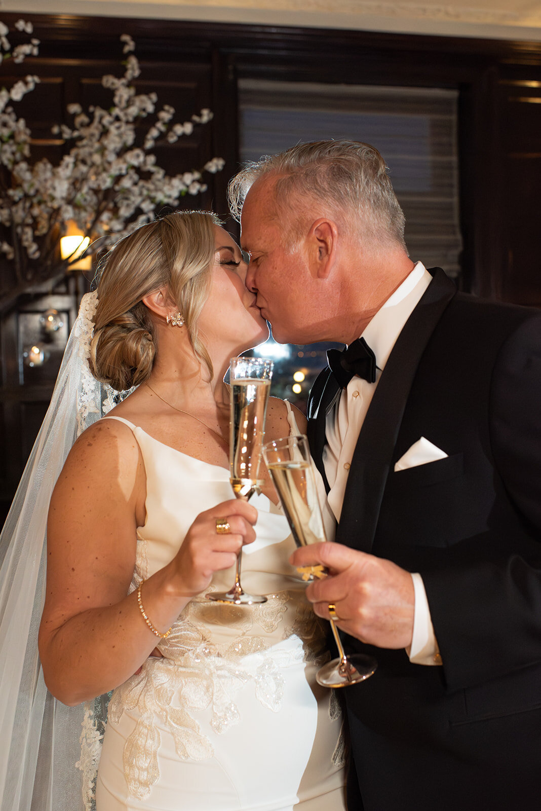 minted-photography-okanagan-kelowna-destination-wedding-photographer-rick-maria-wedding-fairmont-chateau-frontenac-quebec-81