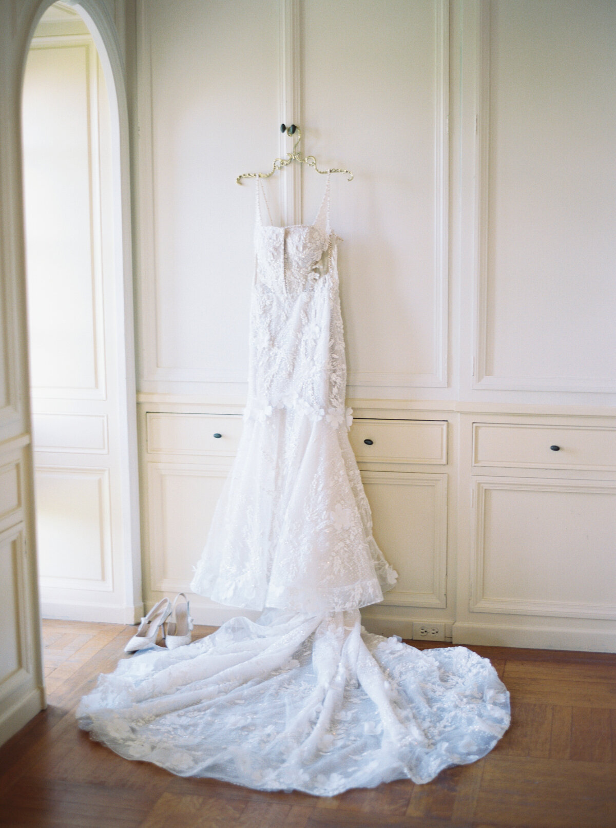 madam-burcu-wedding-dress-at-glen-manor-house