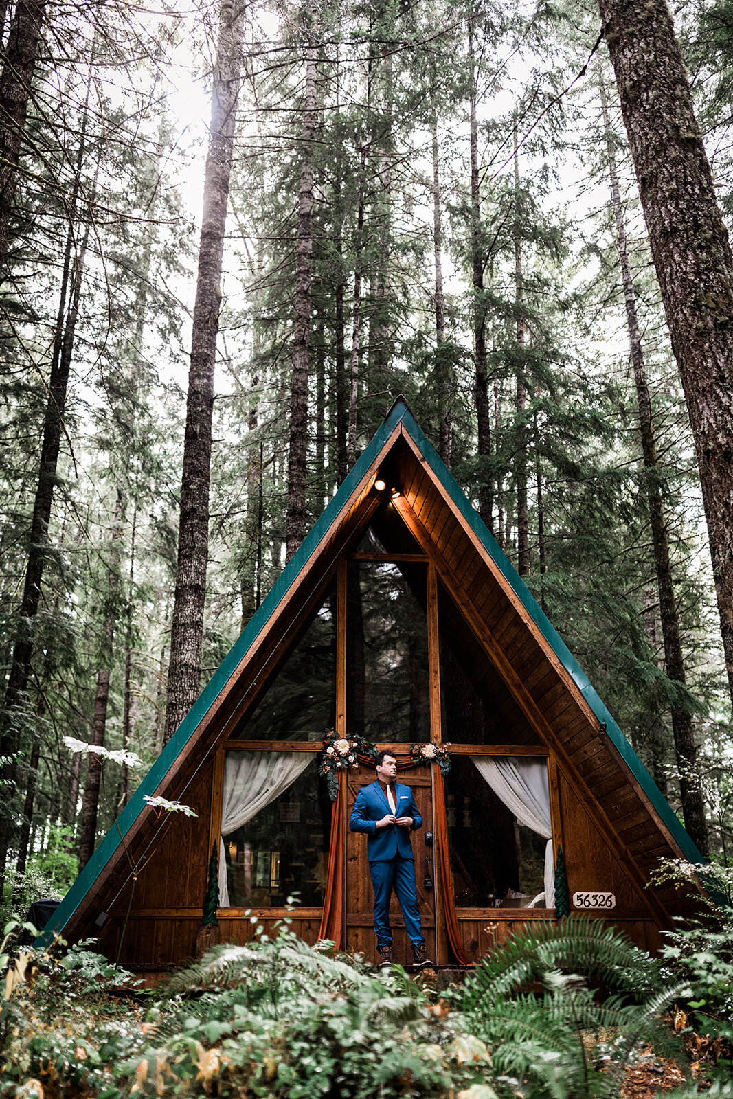 Rainy-Mount-Rainier-National-Park-Intimate-Wedding-18