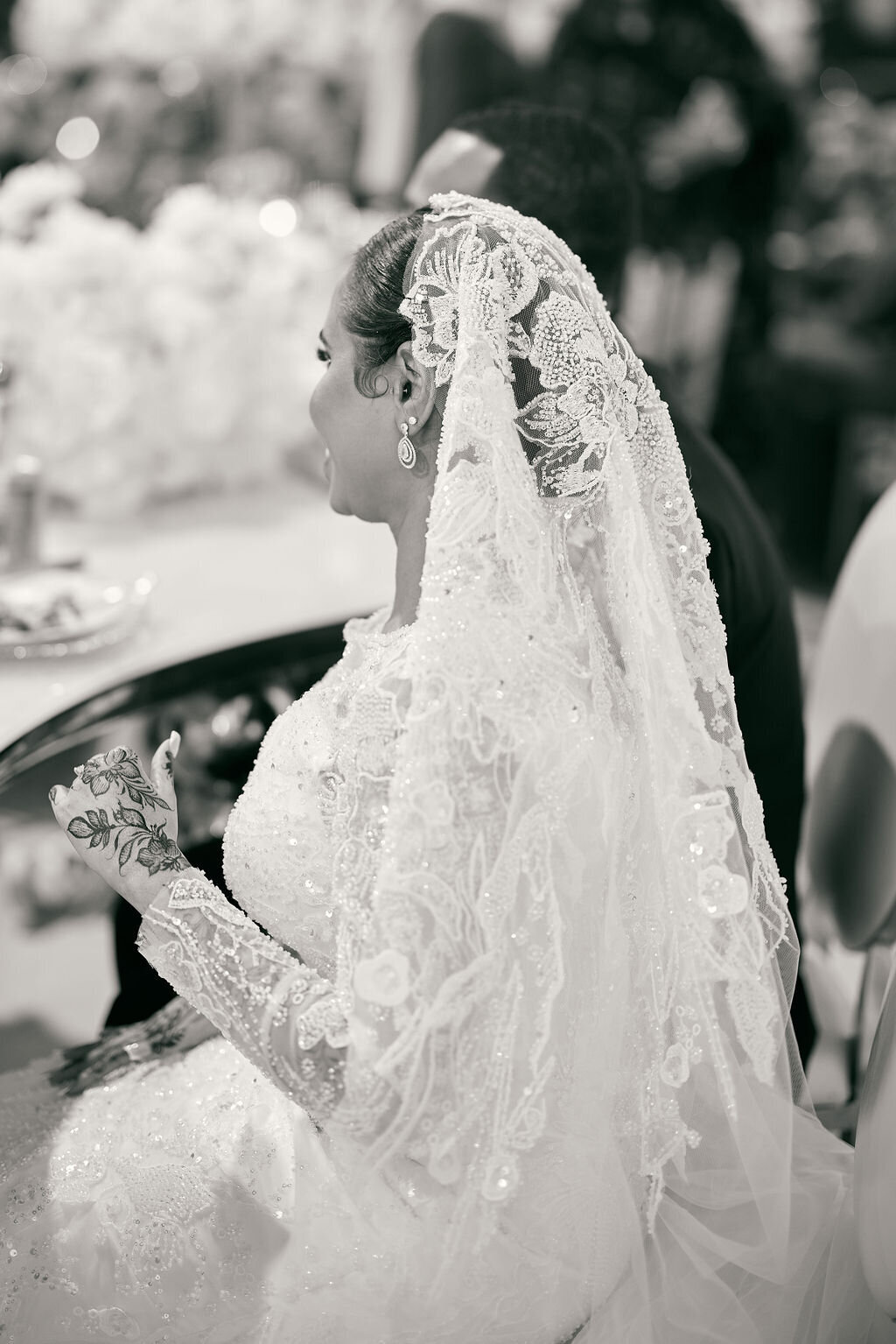 BLACK AND WHITE WEDDING PHOTOS