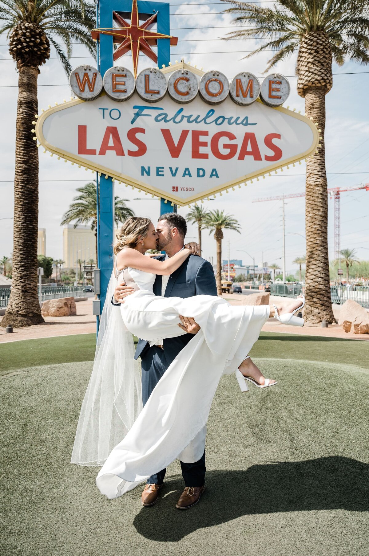 Elopement Las Vegas Strip