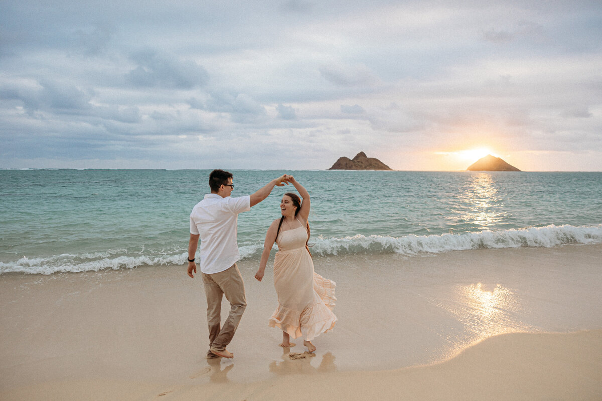 Lanikai-Beach-Maternity-Photos-32