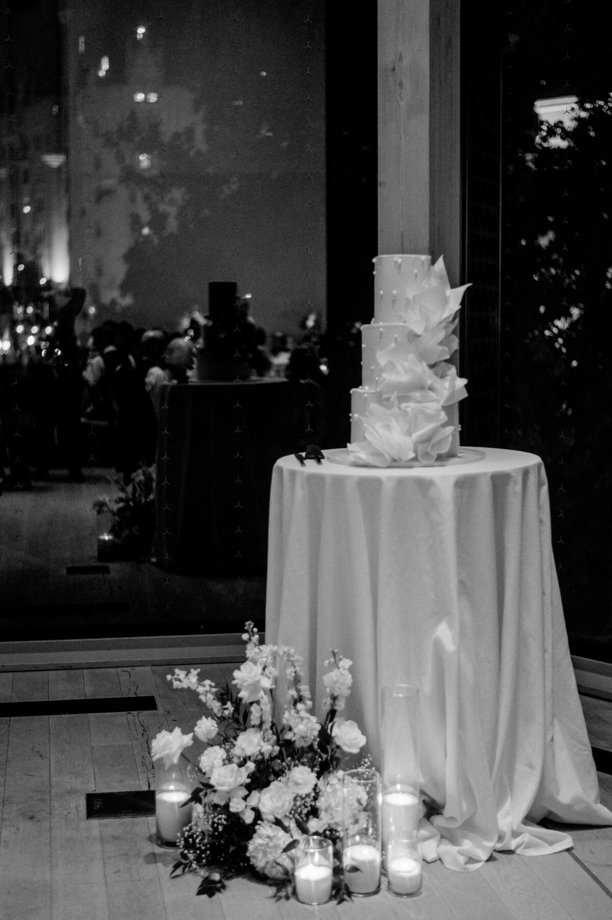 1389 Pascale and Nicolas NAC OBorn Room Wedding Downtown_Ottawa_Photography by Emma