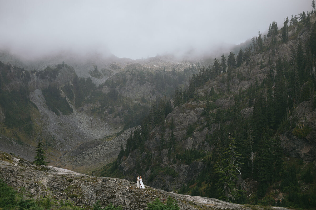 north-cascades-artist-point-elopement-photos-19