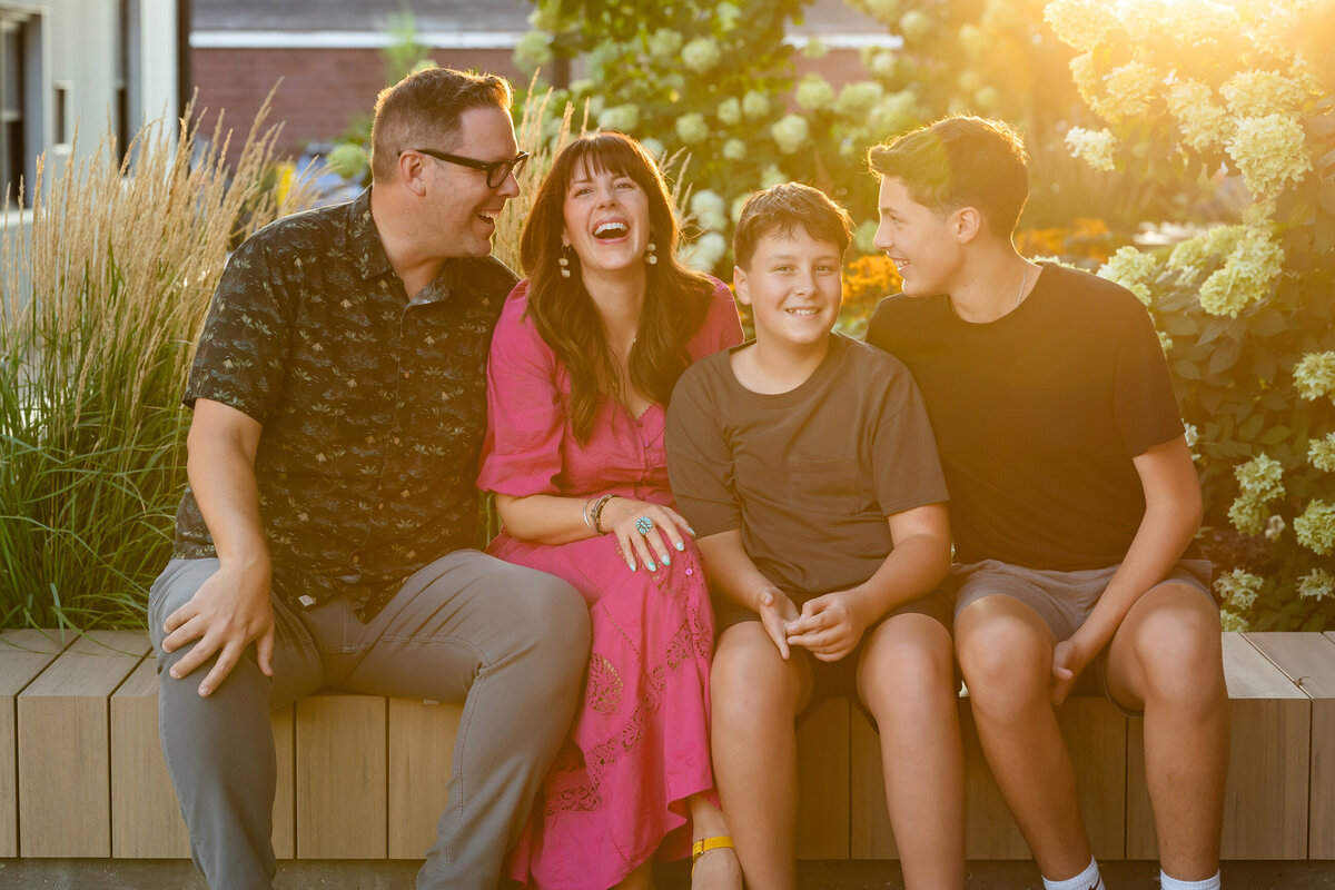 NE Minneapolis Urban Family Photography