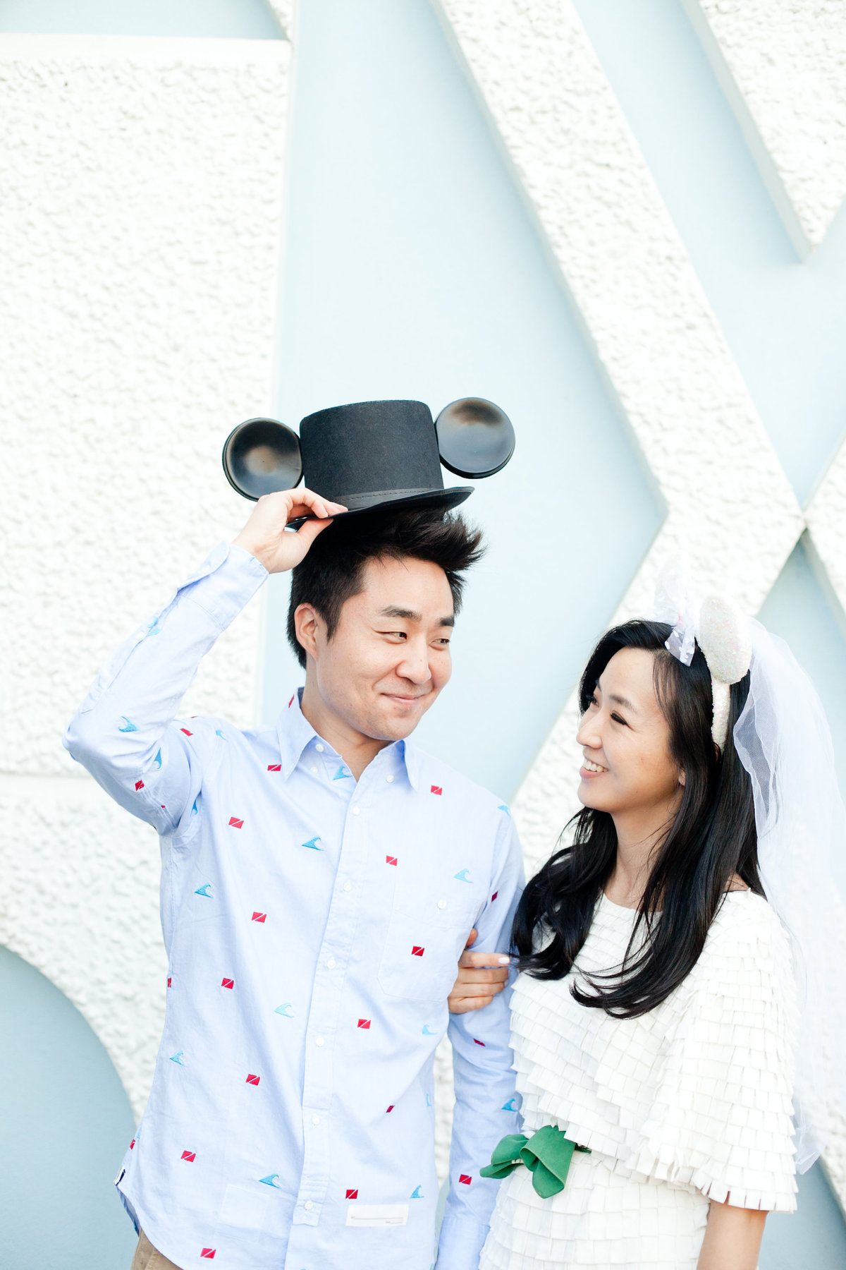 disneyland-engagement-session-10