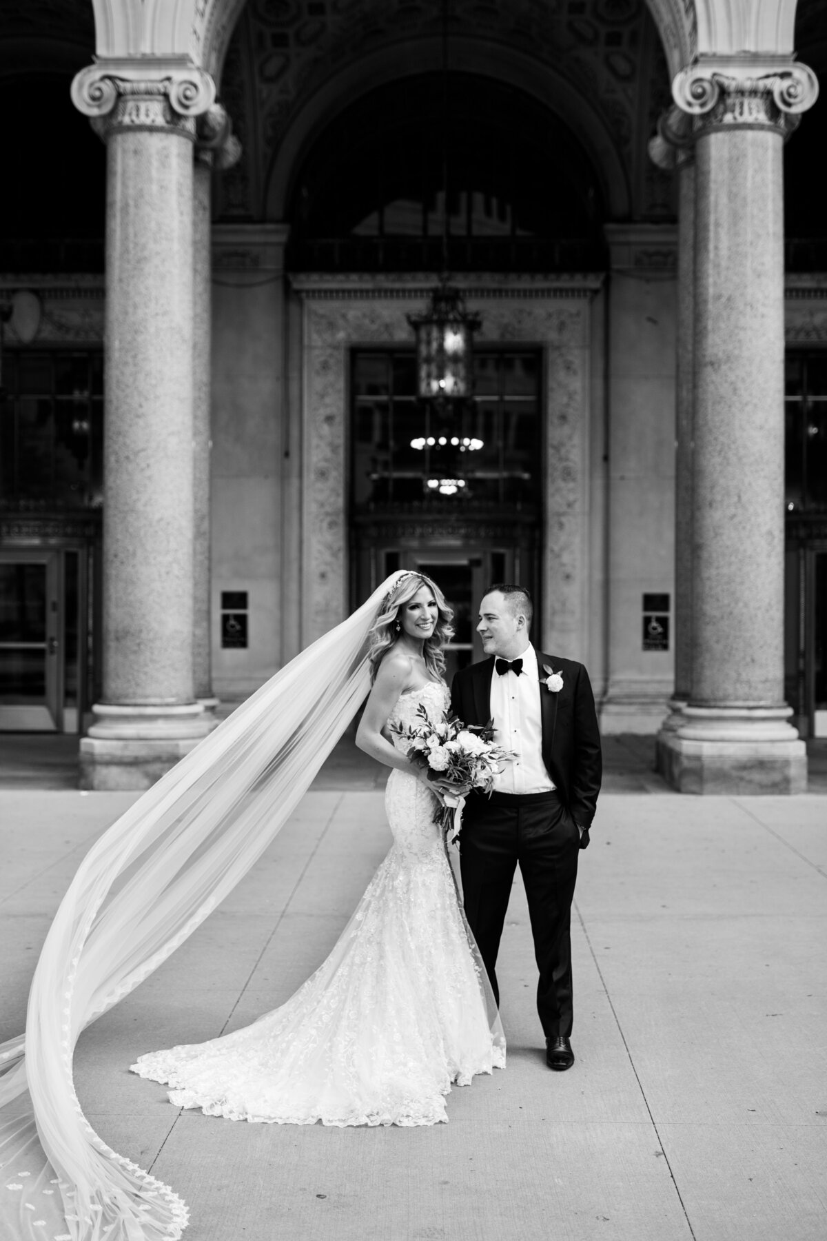 Niki Marie Photography Classic Timeless Wedding Photographer Detroit Michigan Chicago Illinois New York New Destination Travel Fine Art High End Luxury Wedding Engagement Elopement Photo Black White Elegant Traveling Travel City20