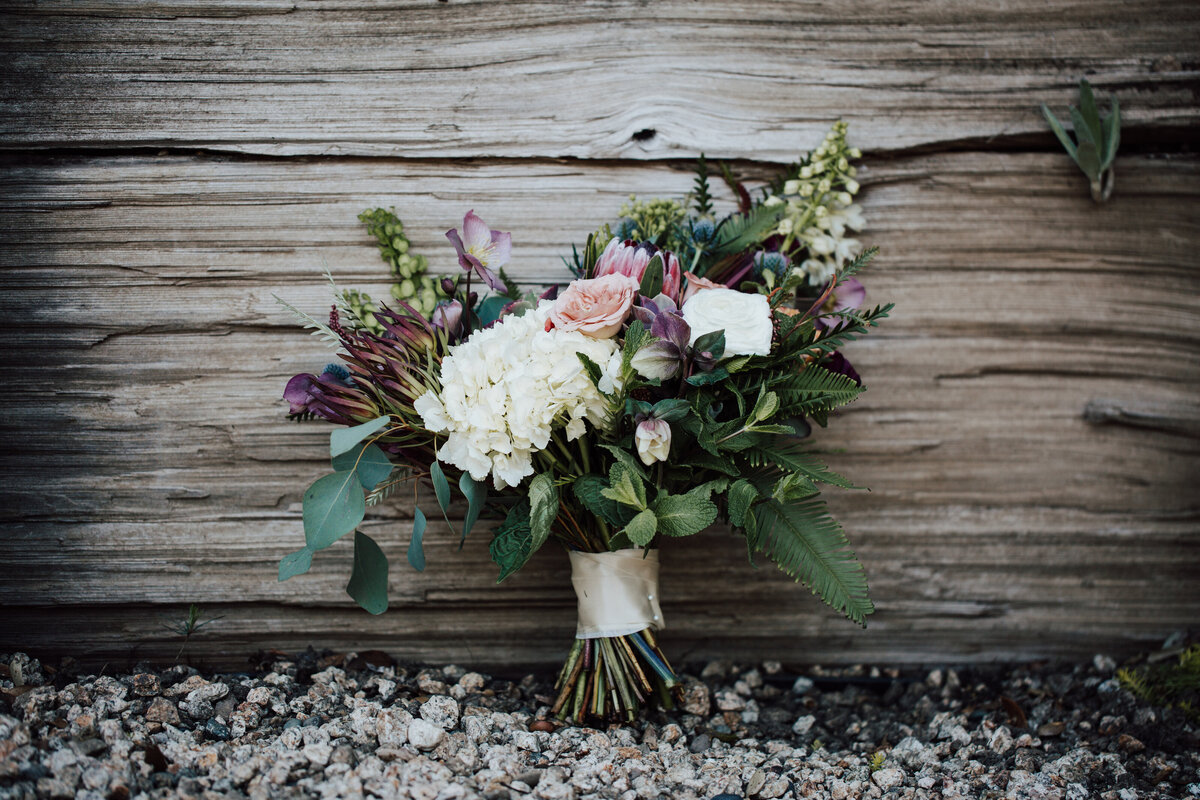 THEDELAURAS_BIGSUR_ELOPEMENT_LOMA_VISTA_GARDENS_CRYSTAL_MARK_0041