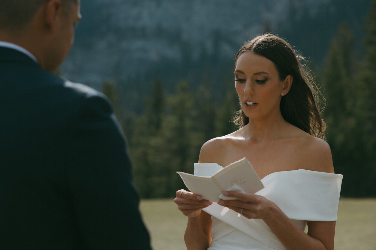 VPC-BANFF-INTIMATE-WEDDING-27