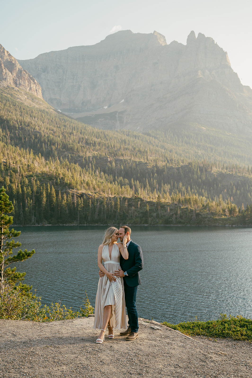 vintage-hollywood-glacier-national-park-elopement-presley-gray-photo1125