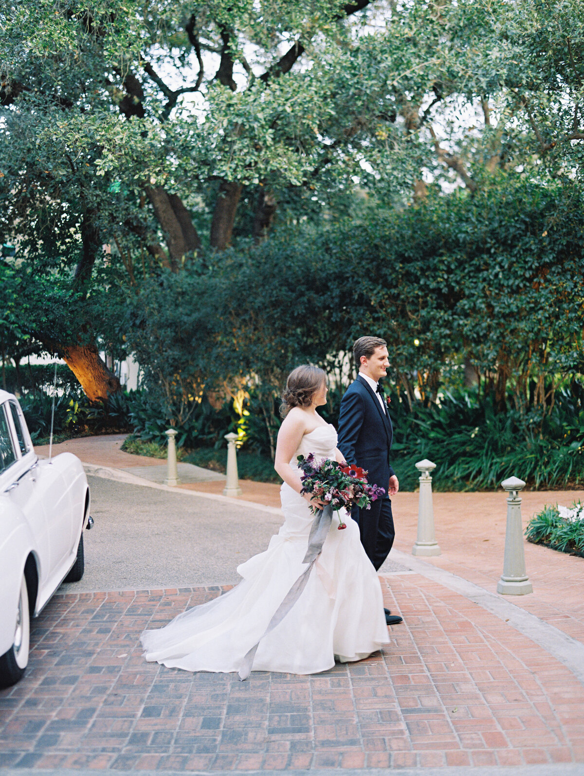 11-max-owens-design-jewel-toned-wedding-ryan-ray-texas