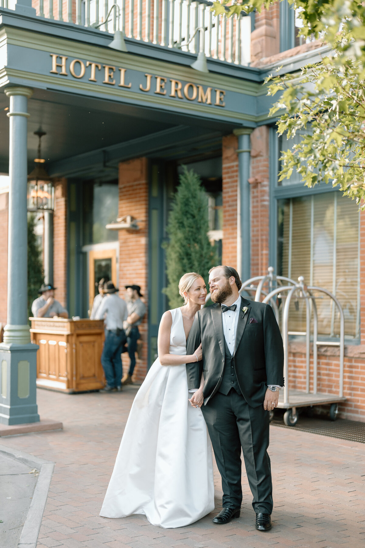 Mckenzieandbrandonwedding1945