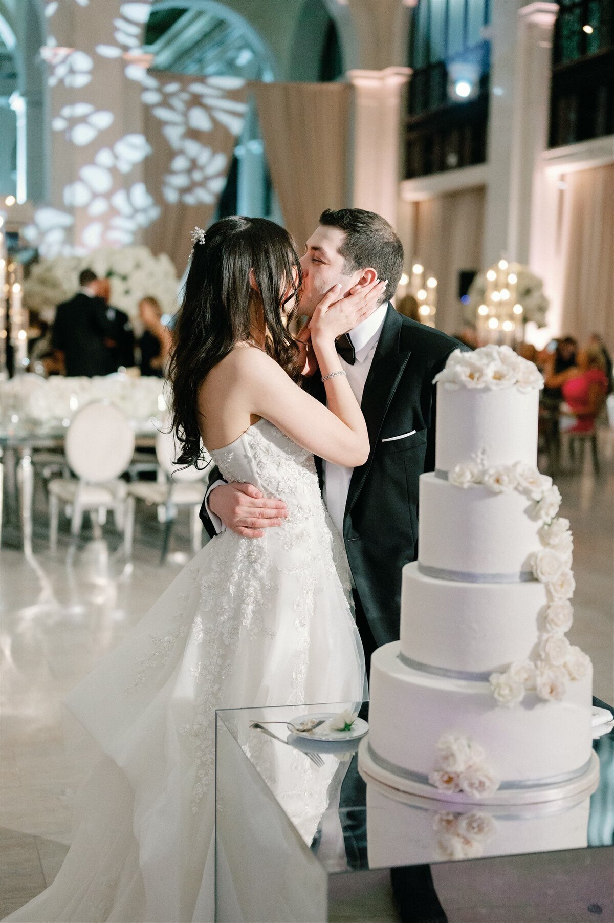 Carlyn Roth Opulent Spring Wedding at State Savings Bank | Detroit, MI