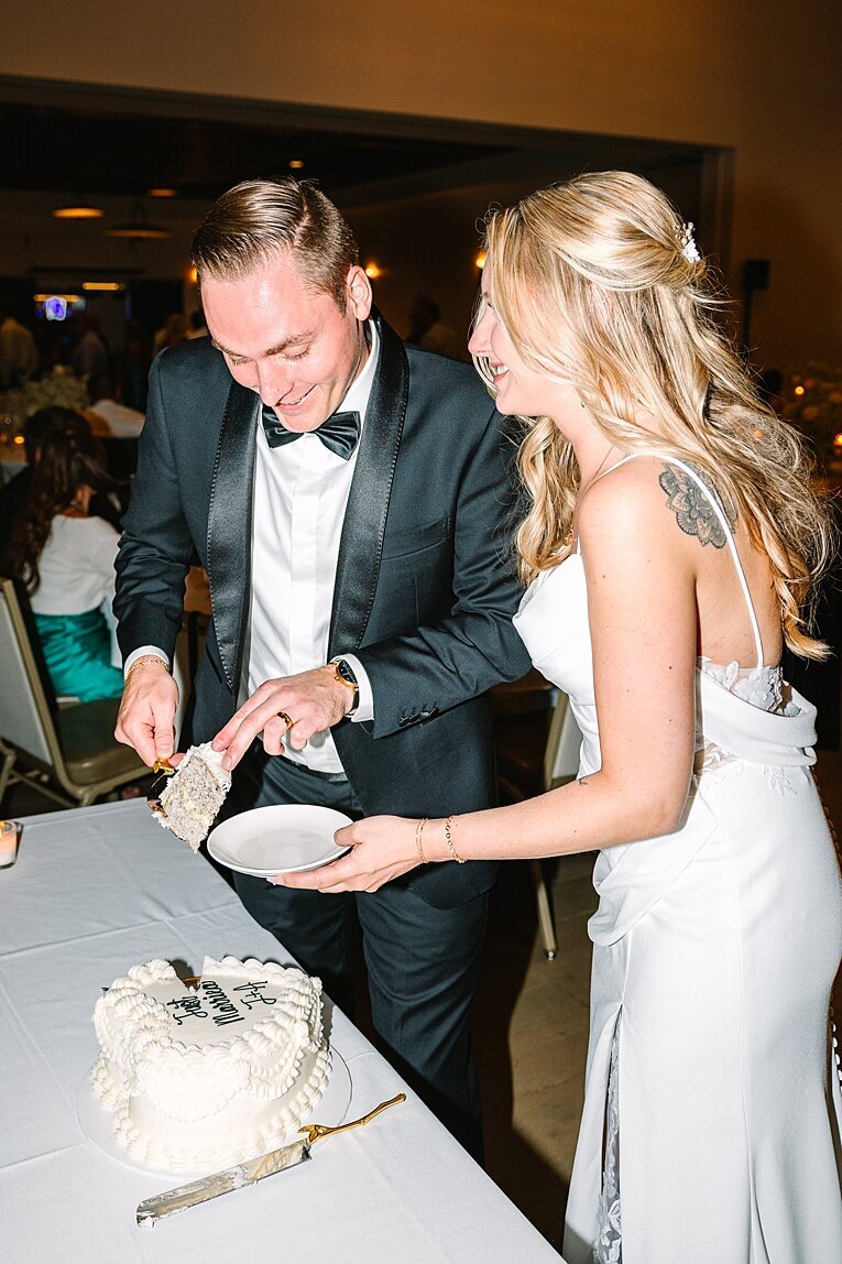 bay-pointe-woods-shelbyville-grand-rapids-michigan-wedding-photographer_0023