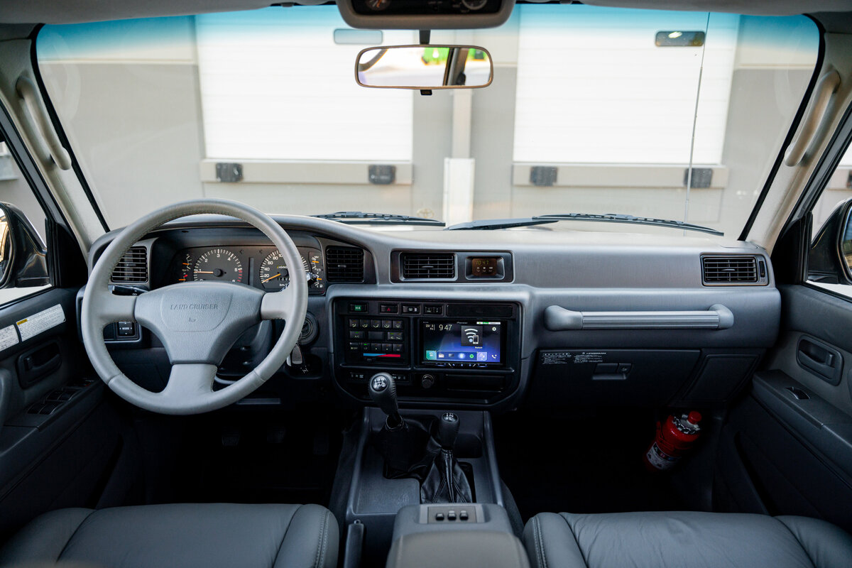 Land Cruiser-49 PS
