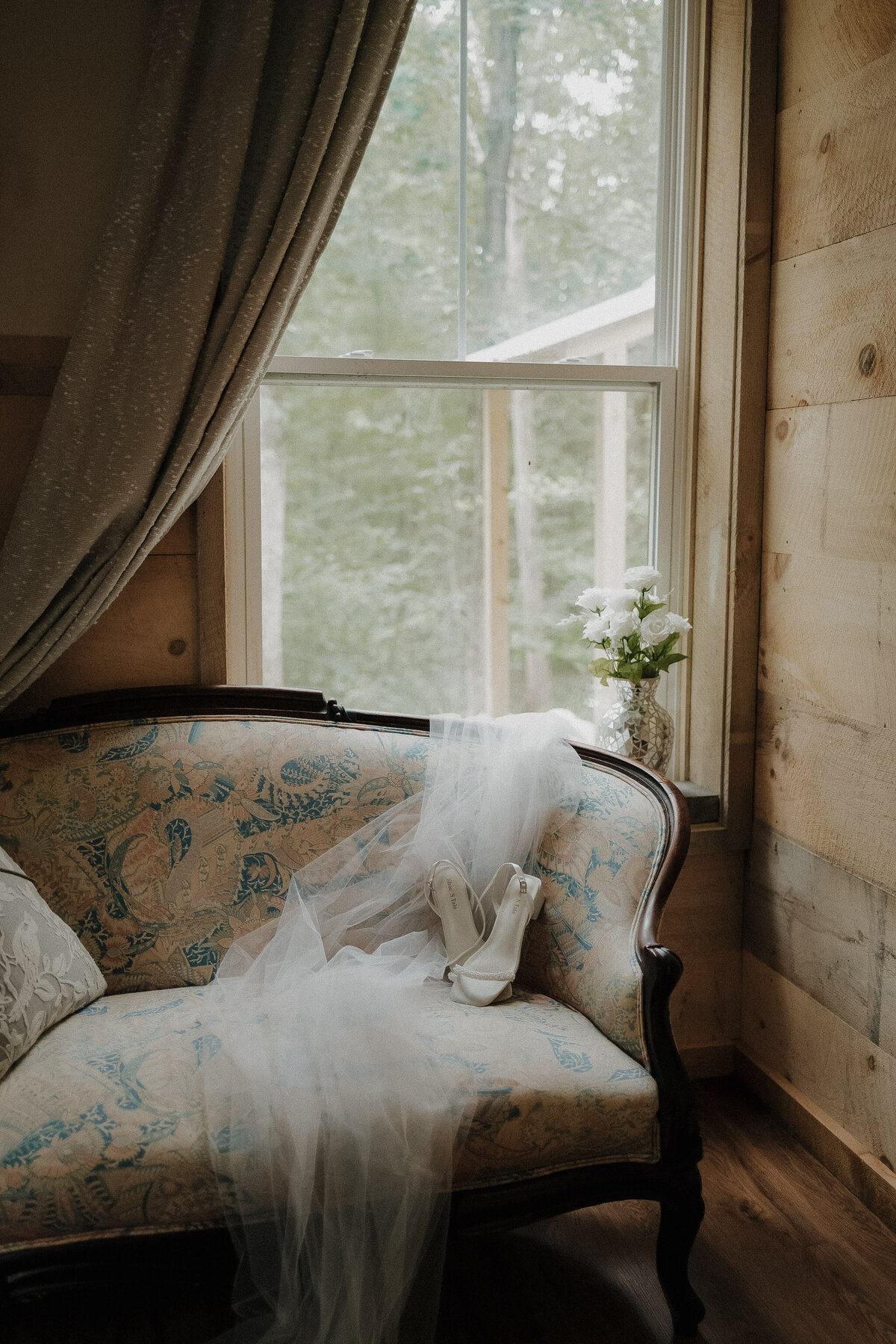 massachusetts-colorful-wedding-photography